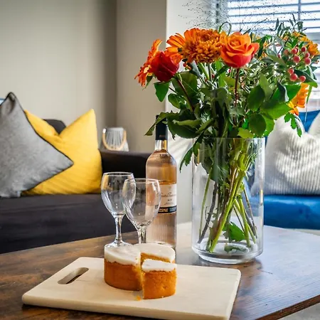 Holiday home Dewsbury Court *